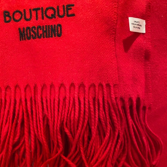MOSCHINO x Olive Oyl Wool Fringe Scarf - Picture 3 of 4